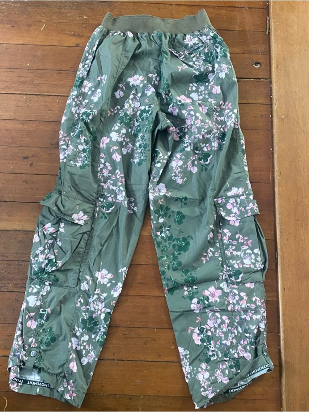 Free People Movement Printed Cargo Pants Large - Picture 7 of 7